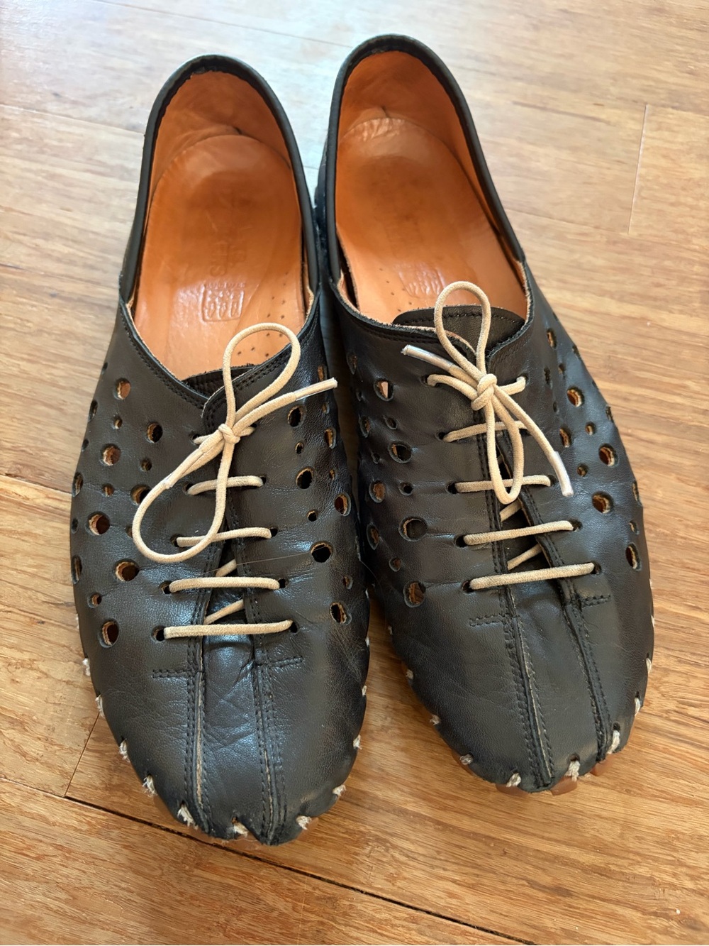 Volks Walkers Women's 1210 Shoes Black, Sz 41 (10)